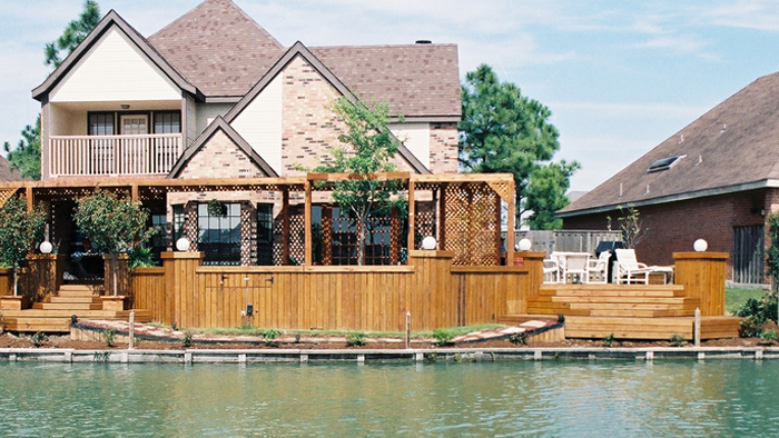 Houston Deck and Shade Arbor Builder | Custom Decks Inc.